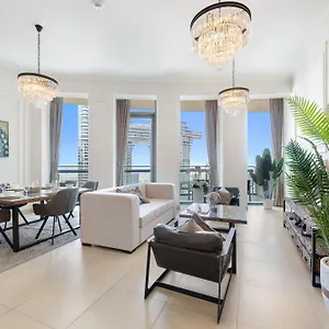 Stylish 2br In Downtown With Sea And Views Dubai