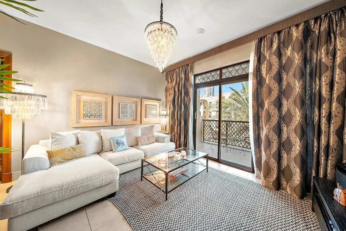 Apartment First Class 2Br Charming Old Town Retreat Dubai