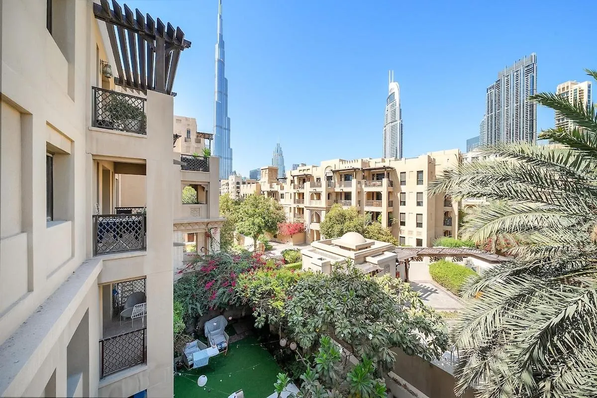 First Class 2Br Charming Old Town Retreat Dubai Apartment