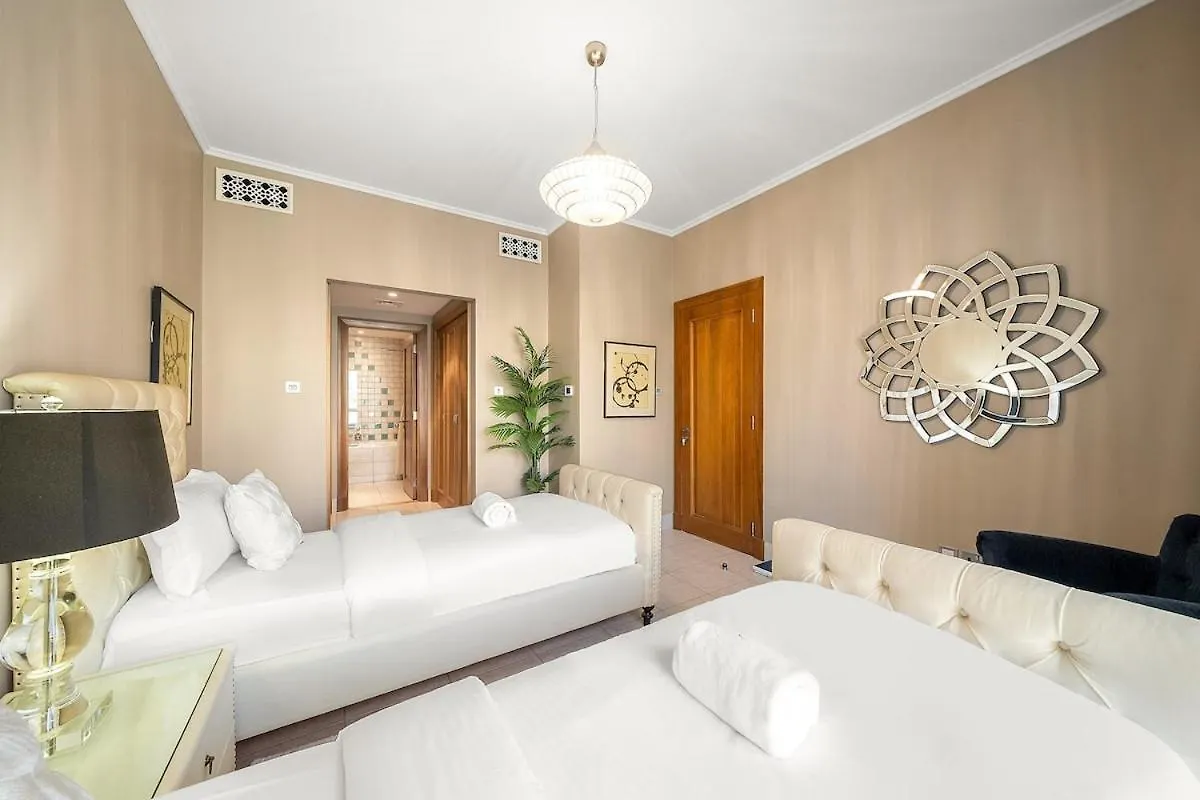 Apartment First Class 2Br Charming Old Town Retreat Dubai