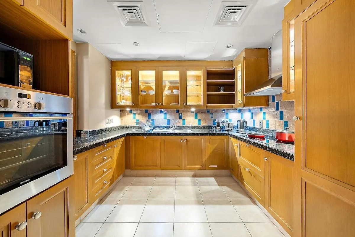 First Class 2Br Charming Old Town Retreat Dubai