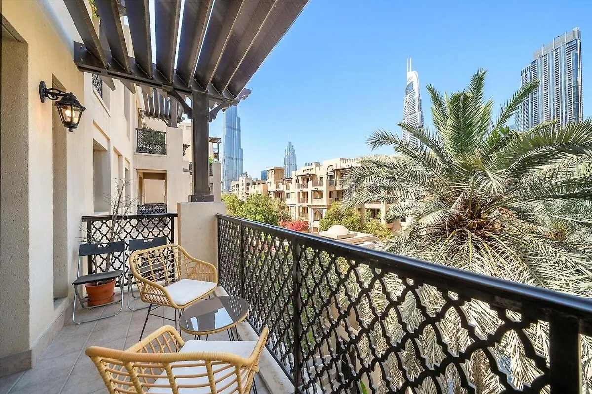 Apartment First Class 2Br Charming Old Town Retreat Dubai
