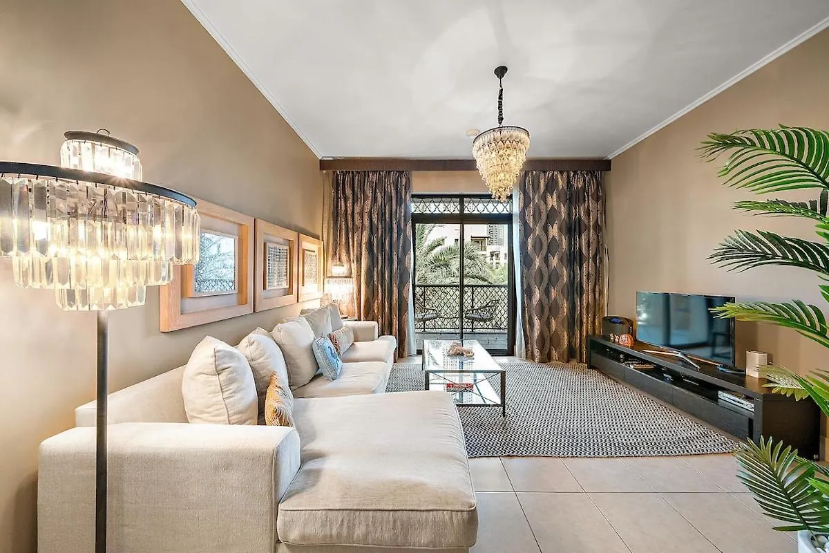 First Class 2Br Charming Old Town Retreat Dubai